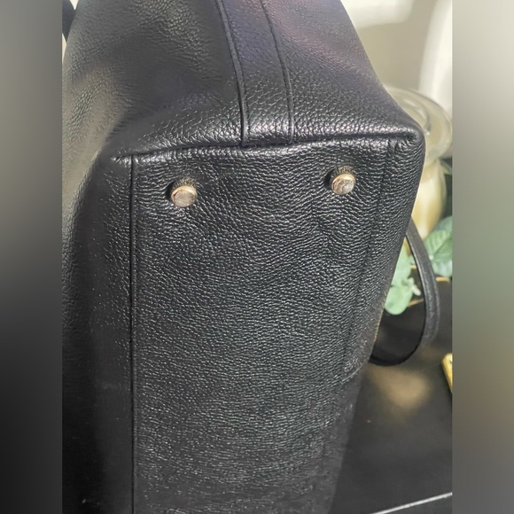 COACH TOTE, TYLER PEBBLE LEATHER, BLACK & GOLD, CROSSBODY, UNBRANDED CHAIN - Picture 11 of 15